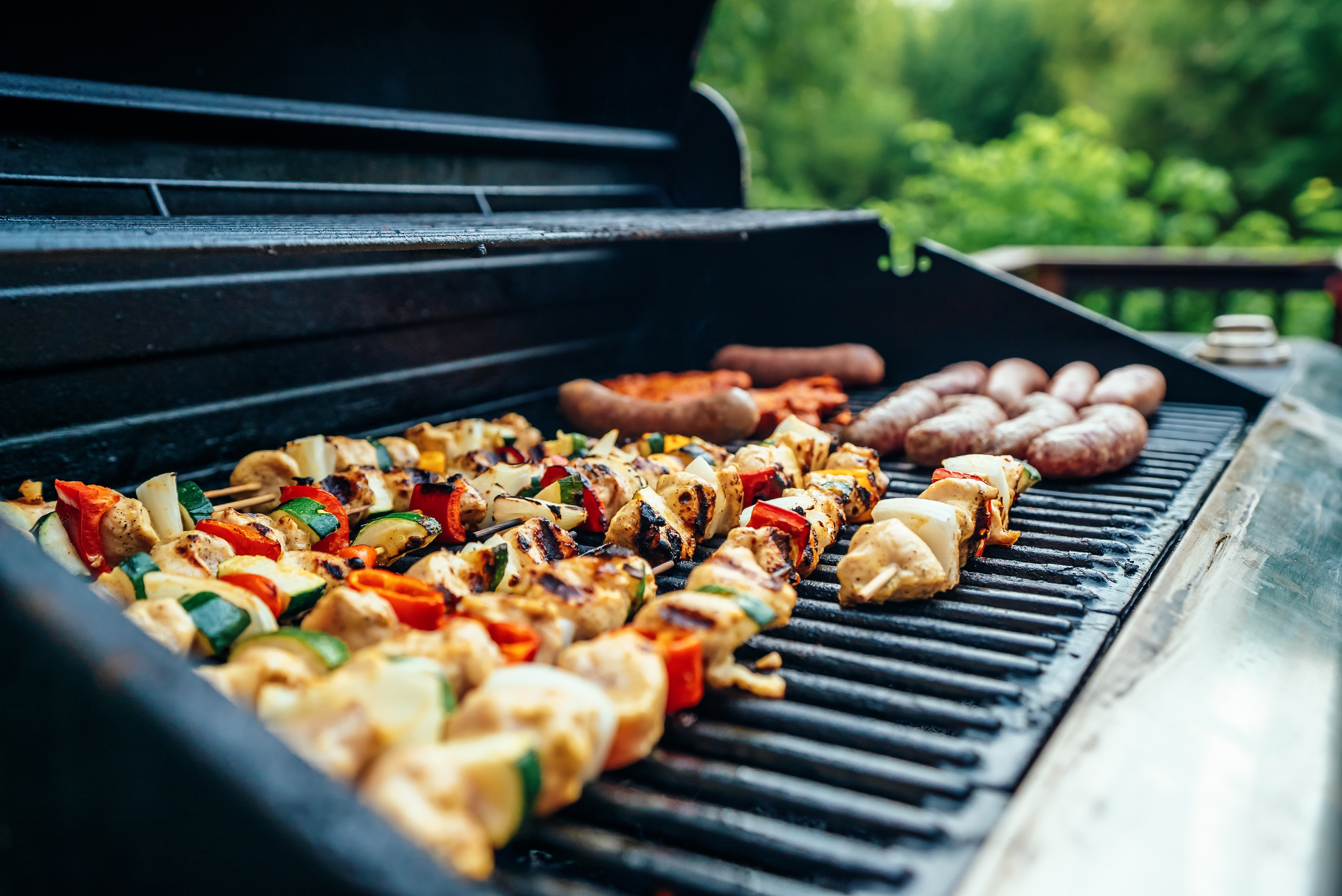 Natural Gas Grill vs Propane: Grilling with Different Fuels