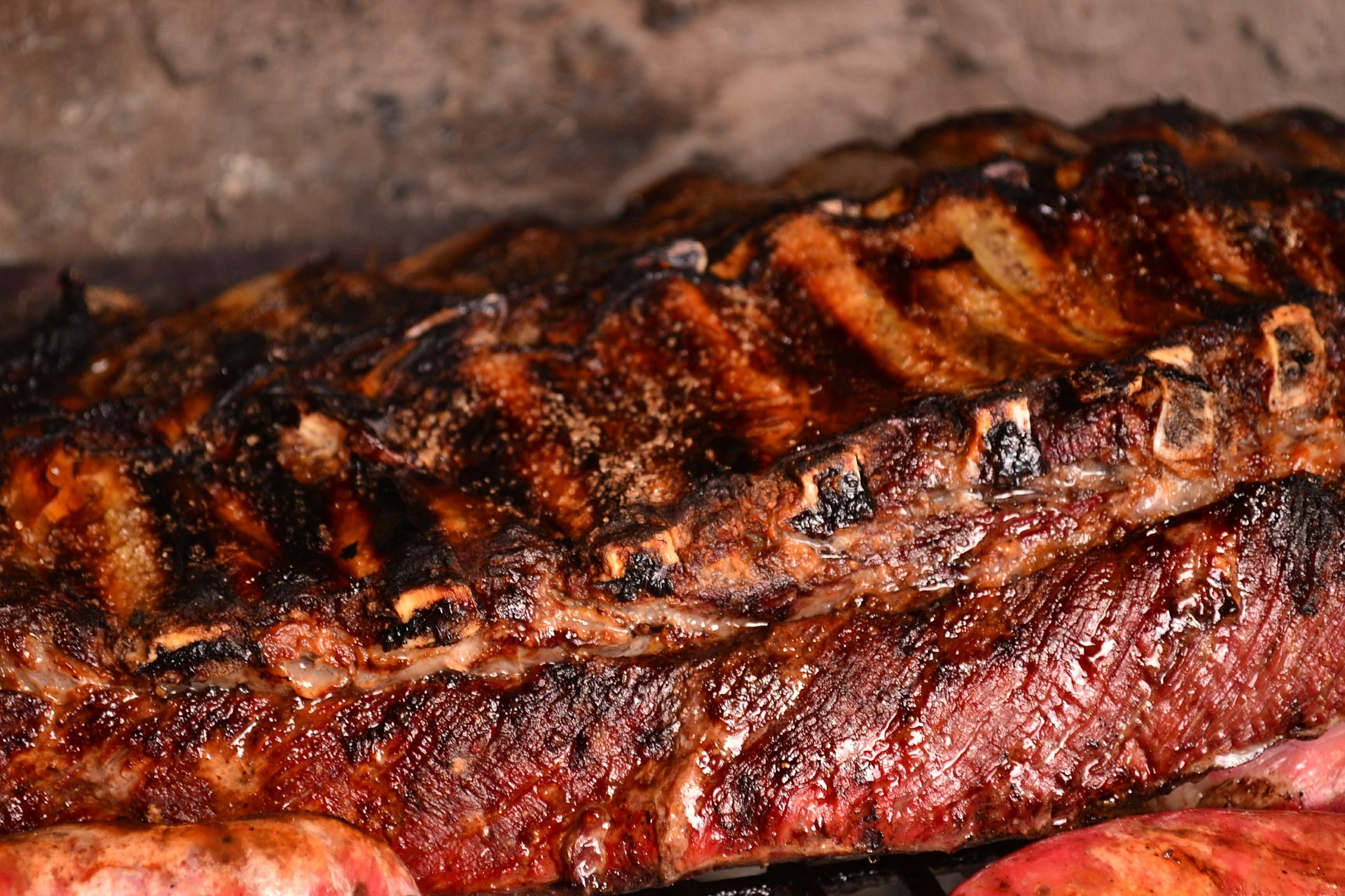 Beef vs Pork Ribs: Battle of the BBQ Favorites